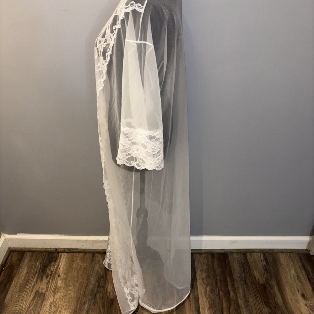 Vintage Sears Long White Lace Robe Sheer Nylon Romantic Wedding USA Made Size M - Picture 4 of 10